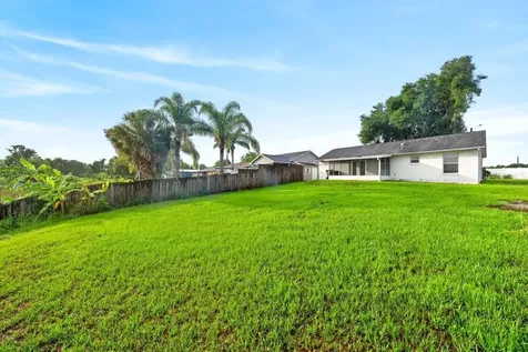 57 Cayman Circle Umatilla FL 32784