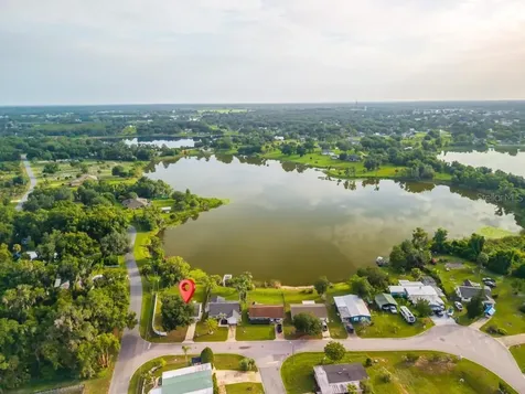 57 Cayman Circle Umatilla FL 32784