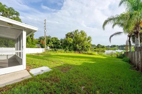 57 Cayman Circle Umatilla FL 32784