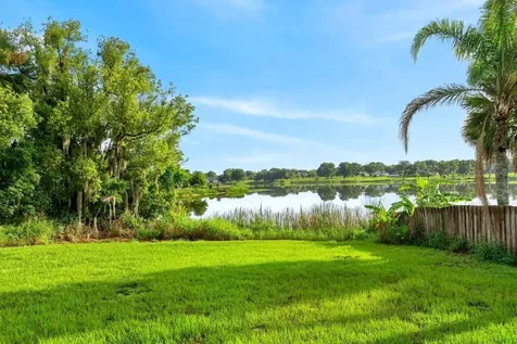 57 Cayman Circle Umatilla FL 32784