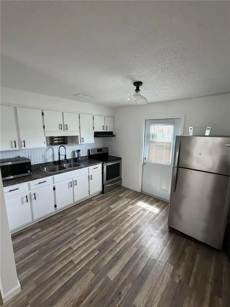 11748 Oceanspray Boulevard Englewood FL 34224