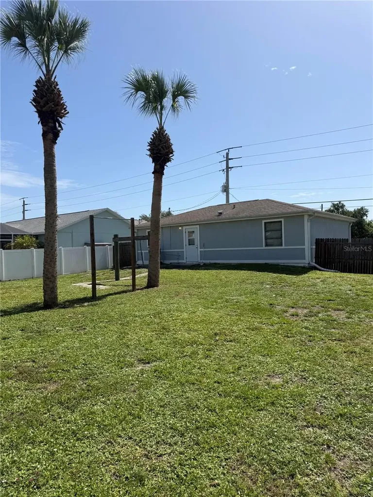 11748 Oceanspray Boulevard Englewood FL 34224
