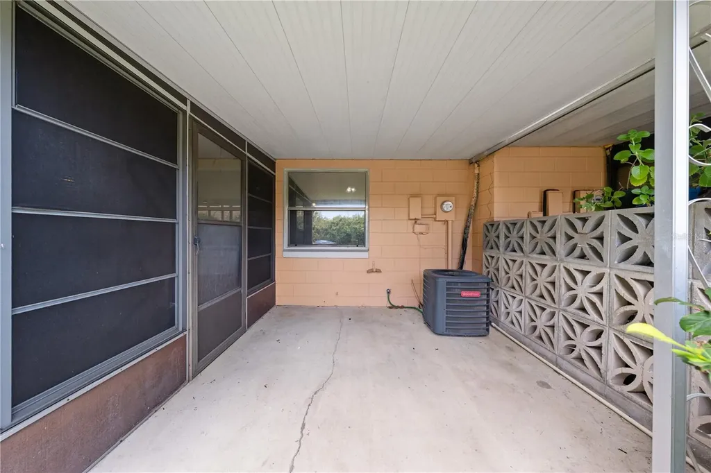 59 E Country Cove Kissimmee FL 34741