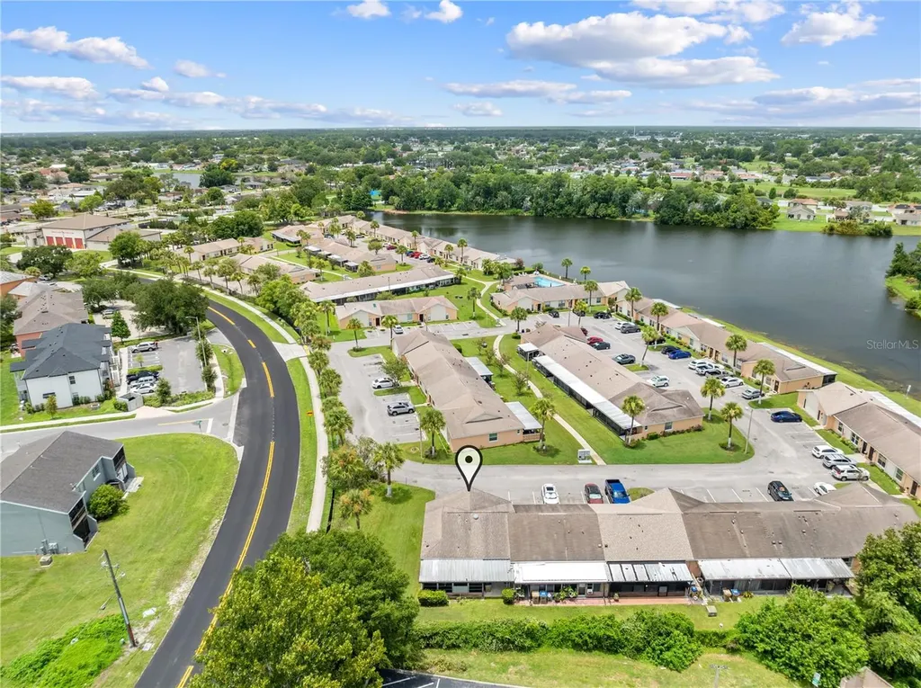 59 E Country Cove Kissimmee FL 34741