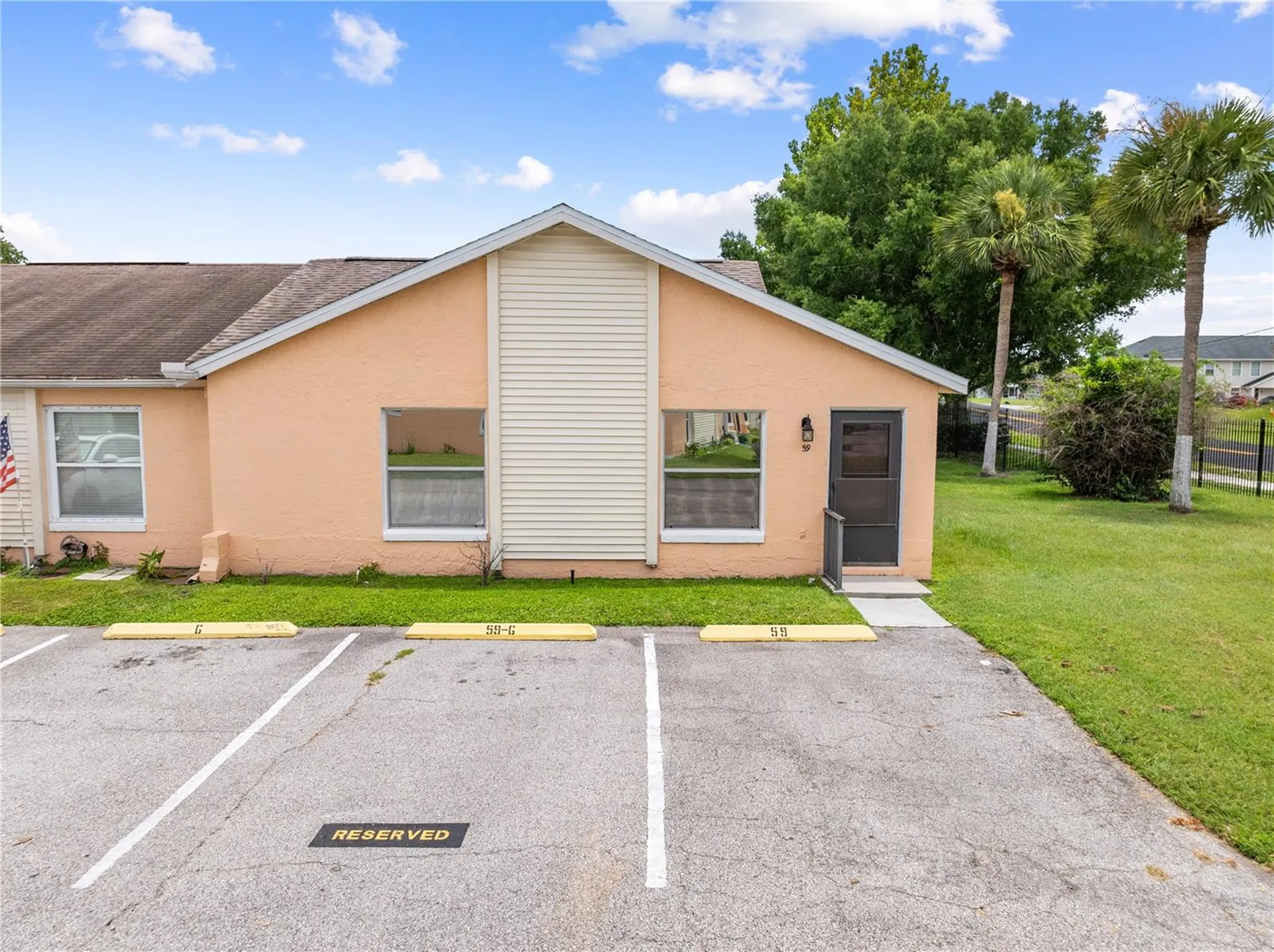59 E Country Cove Kissimmee FL 34741