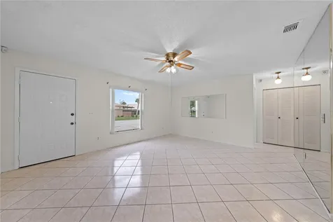 59 E Country Cove Kissimmee FL 34743