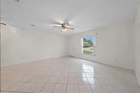 59 E Country Cove Kissimmee FL 34743