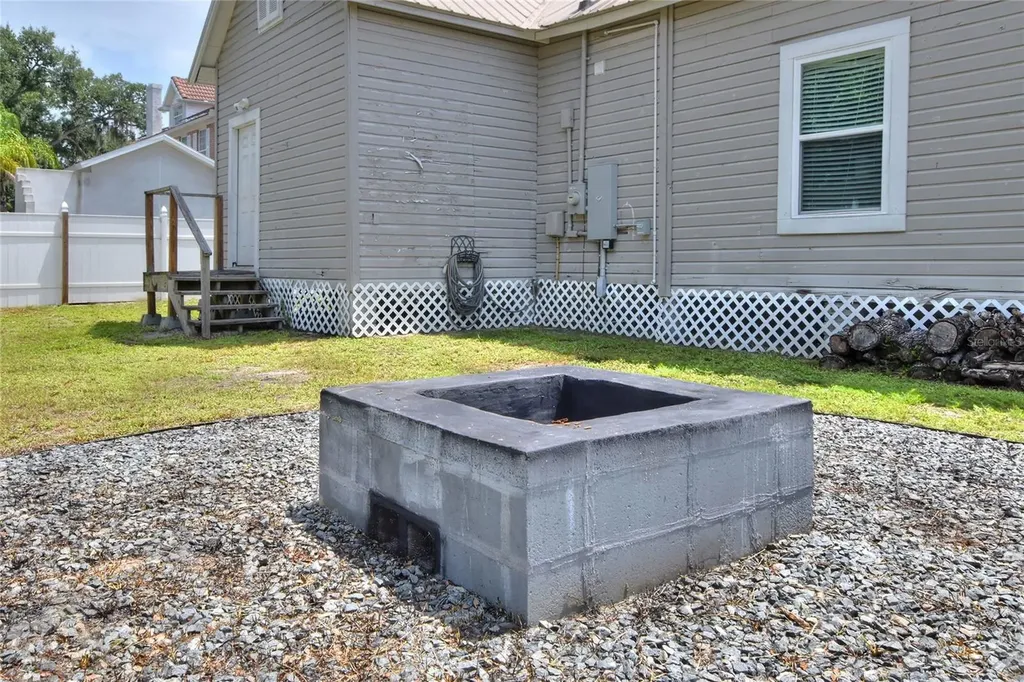 204 NE 1st Avenue Mulberry FL 33860