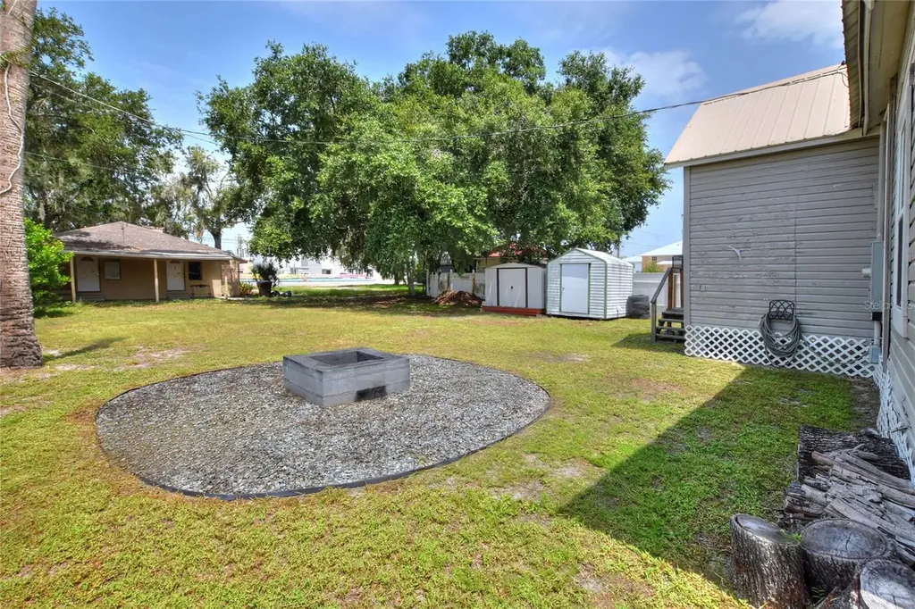 204 NE 1st Avenue Mulberry FL 33860