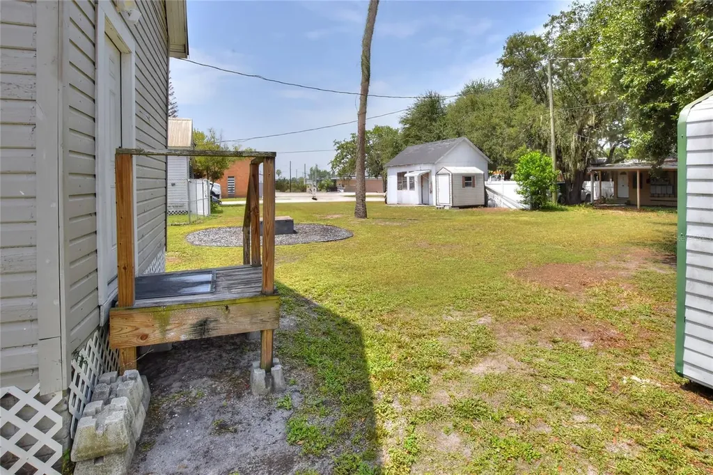 204 NE 1st Avenue Mulberry FL 33860