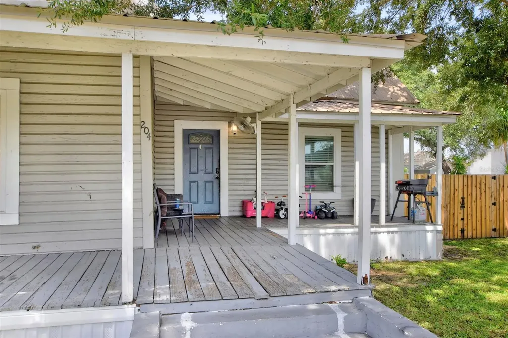 204 NE 1st Avenue Mulberry FL 33860