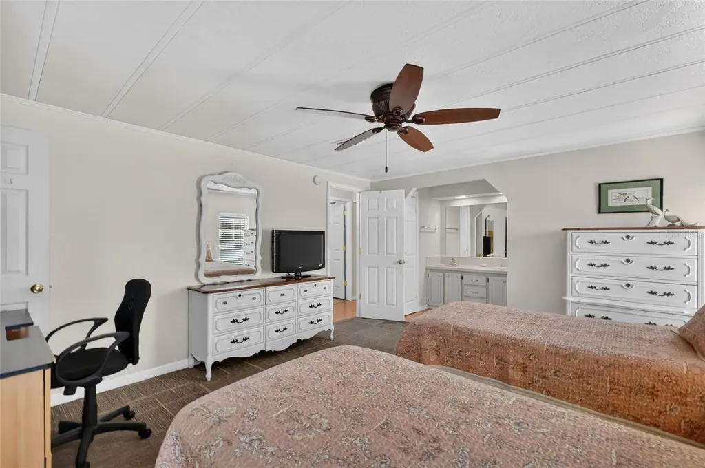 724 Jason Drive The Villages FL 32159