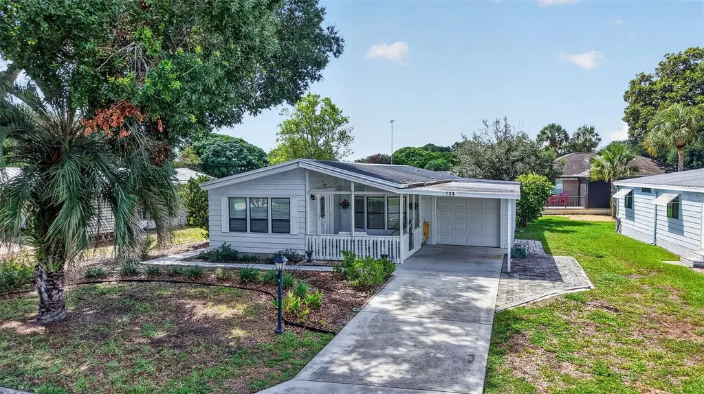 724 Jason Drive The Villages FL 32159