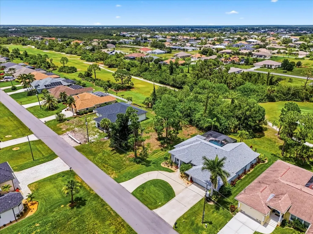 61 Pine Valley Court Rotonda West FL 33947