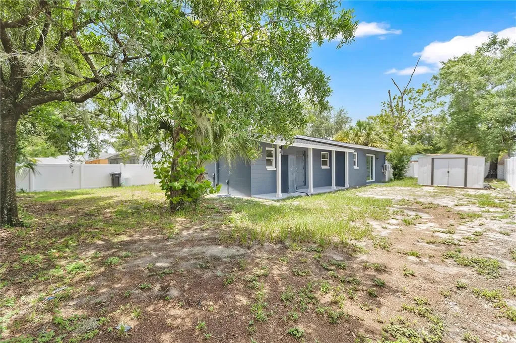 1409 College Park Lane Tampa FL 33612