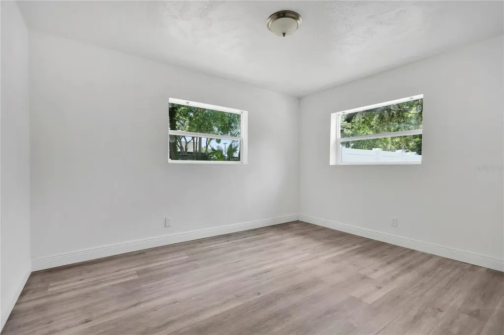 1409 College Park Lane Tampa FL 33612