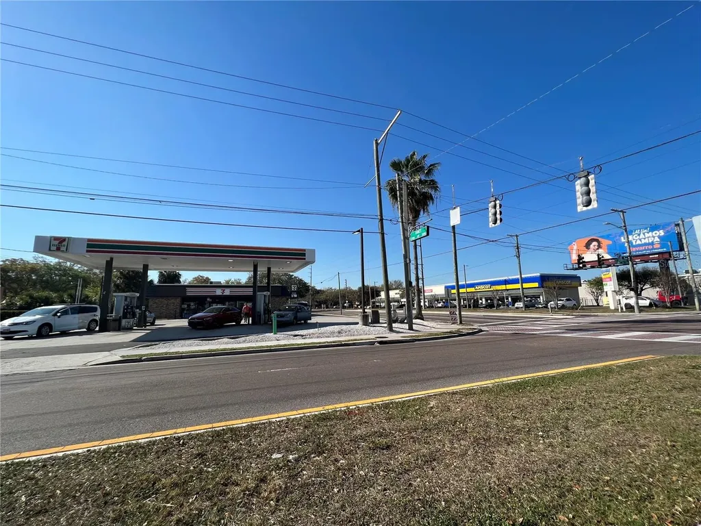 2910 N Himes Avenue Tampa FL 33607