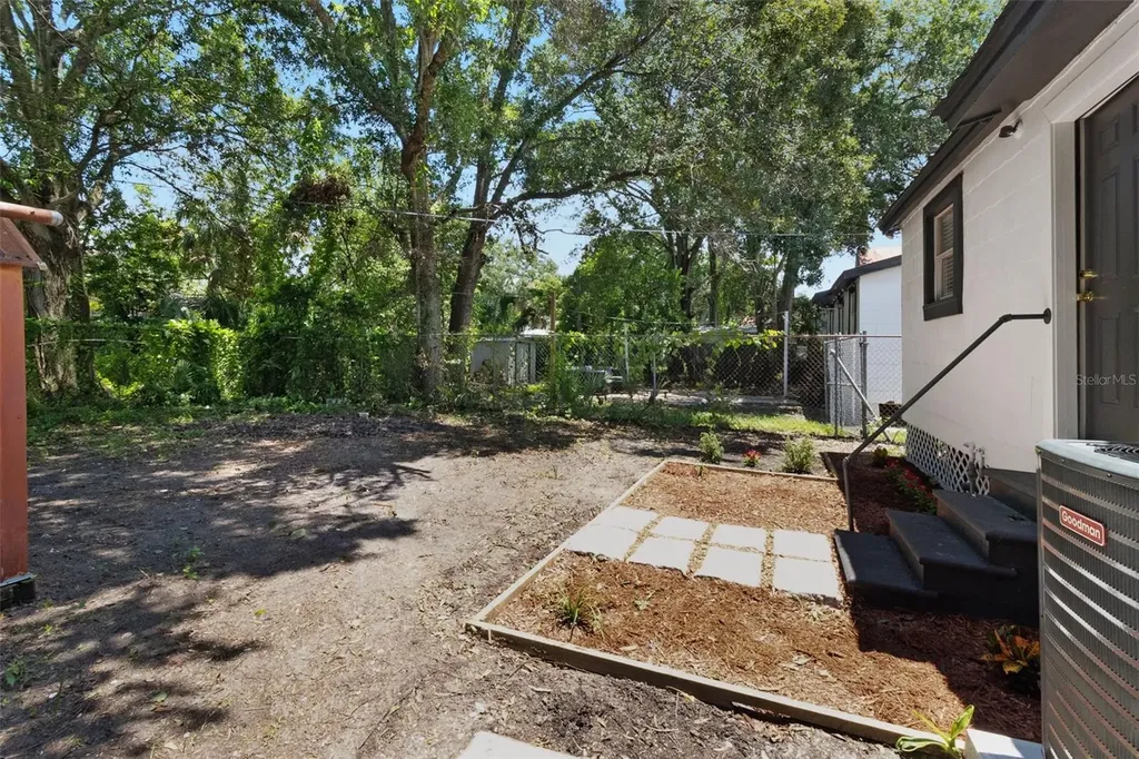 2329 W Beach Street Tampa FL 33607