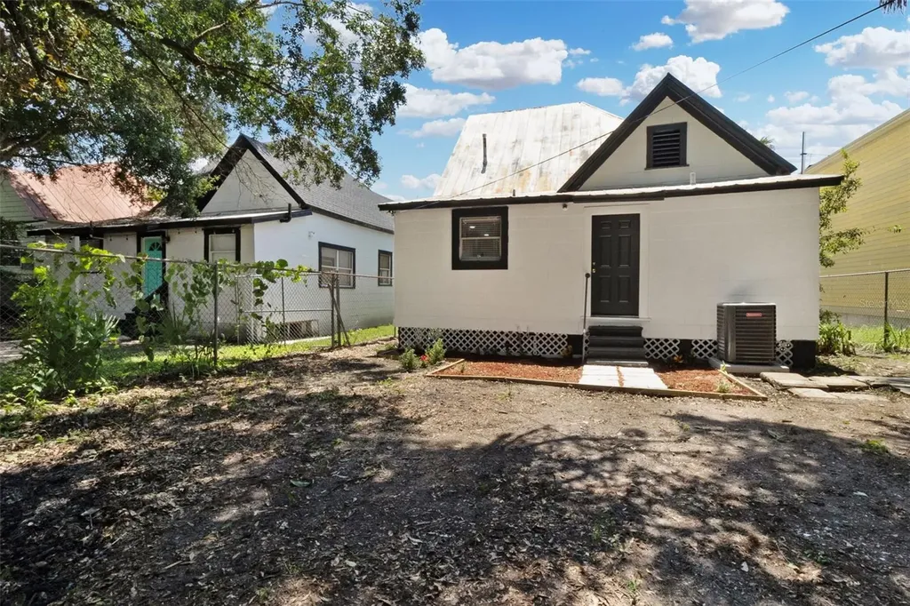 2329 W Beach Street Tampa FL 33607