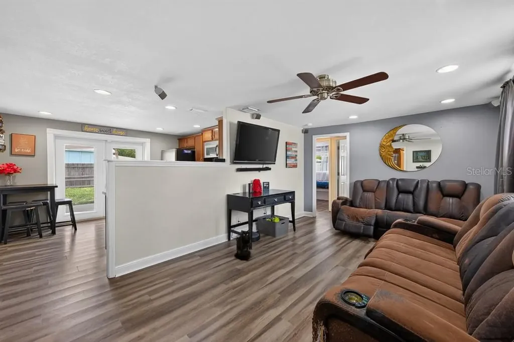 6949 80th Terrace N Pinellas Park FL 33781