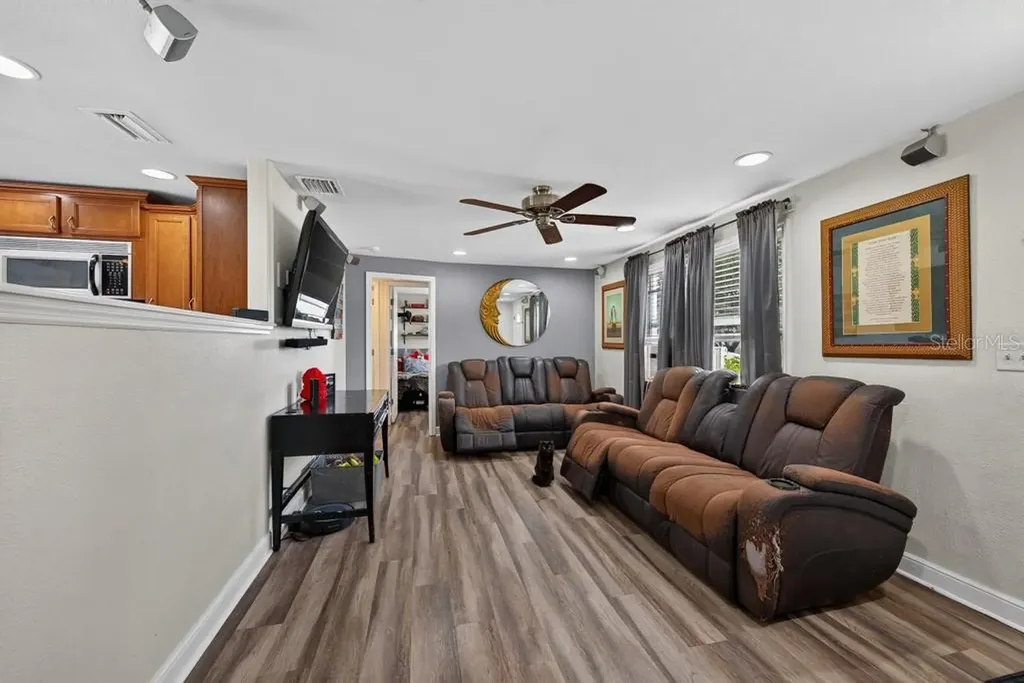 6949 80th Terrace N Pinellas Park FL 33781