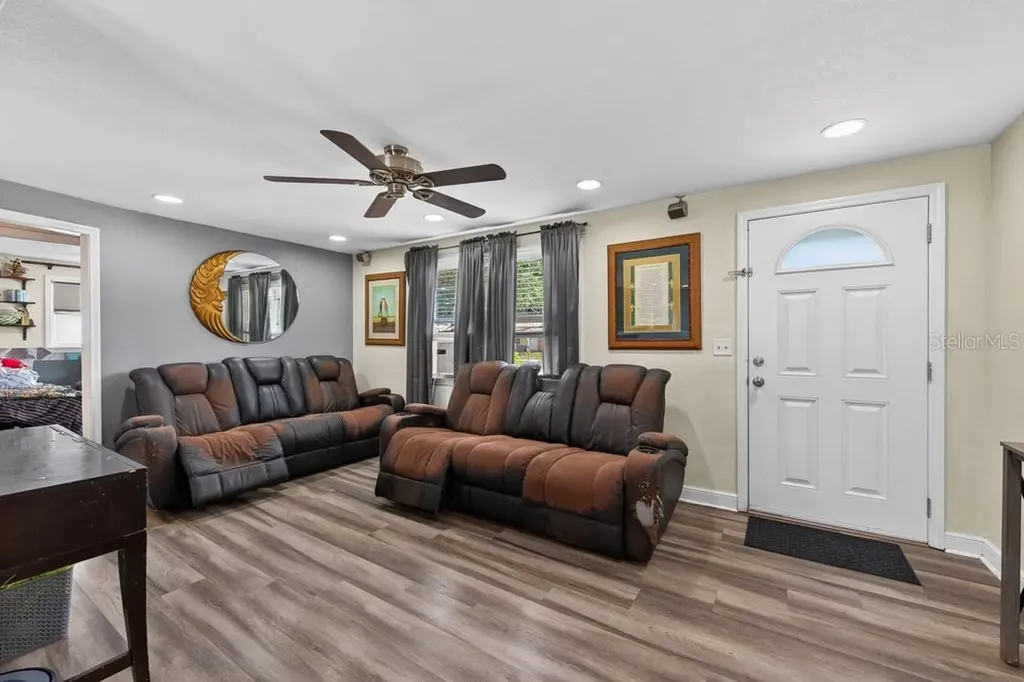 6949 80th Terrace N Pinellas Park FL 33781