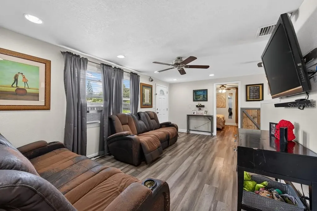 6949 80th Terrace N Pinellas Park FL 33781