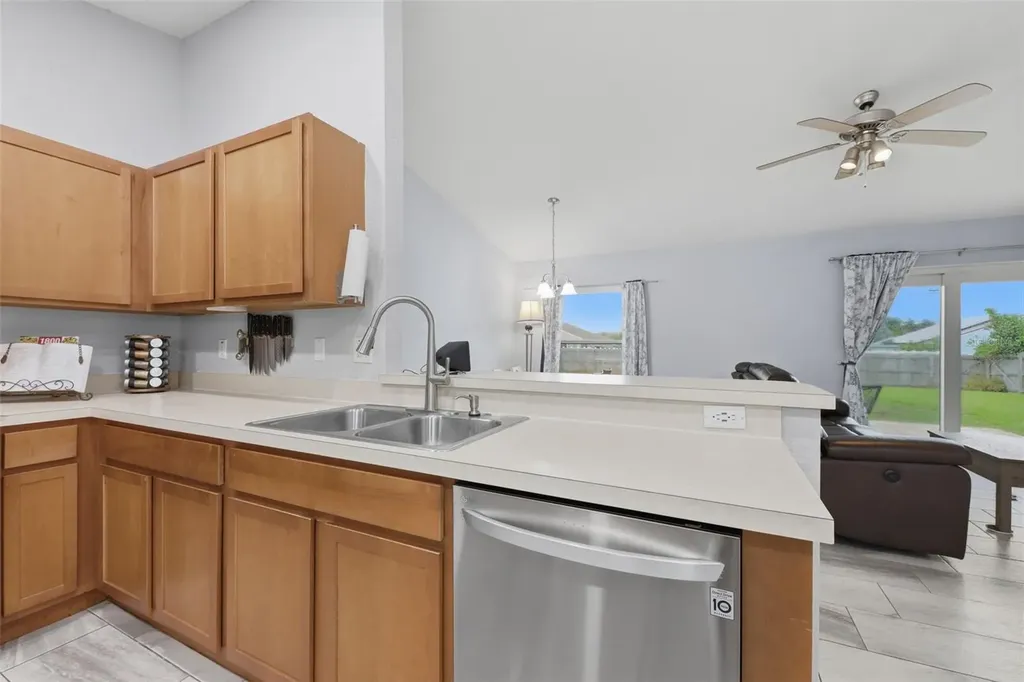 1233 Merrimack Drive Davenport FL 33837