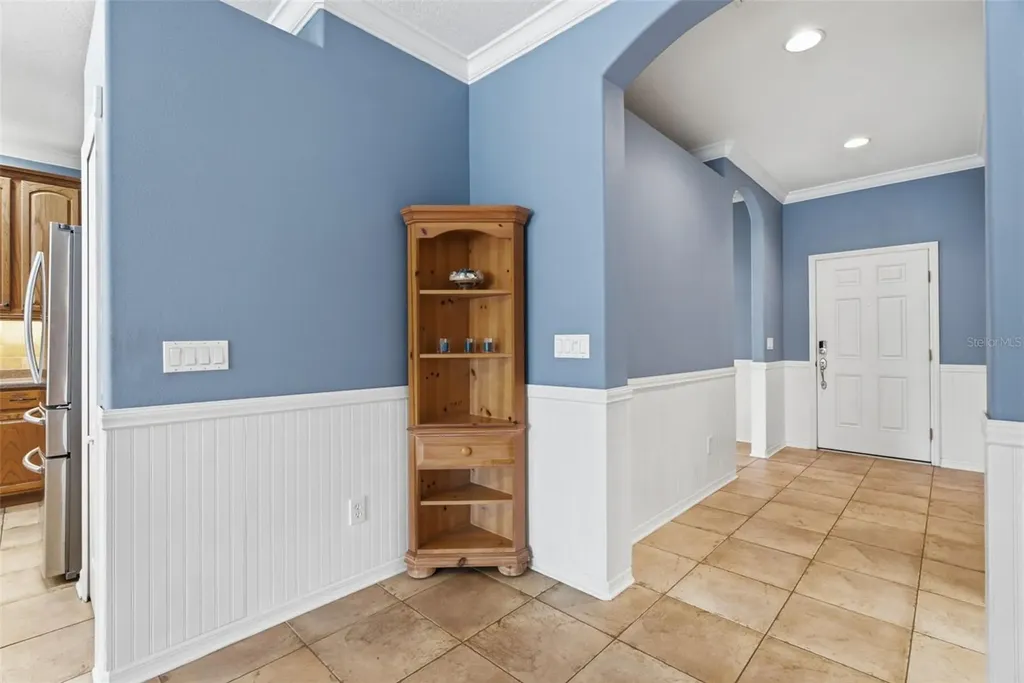 718 Griffen Heights Court Ruskin FL 33570
