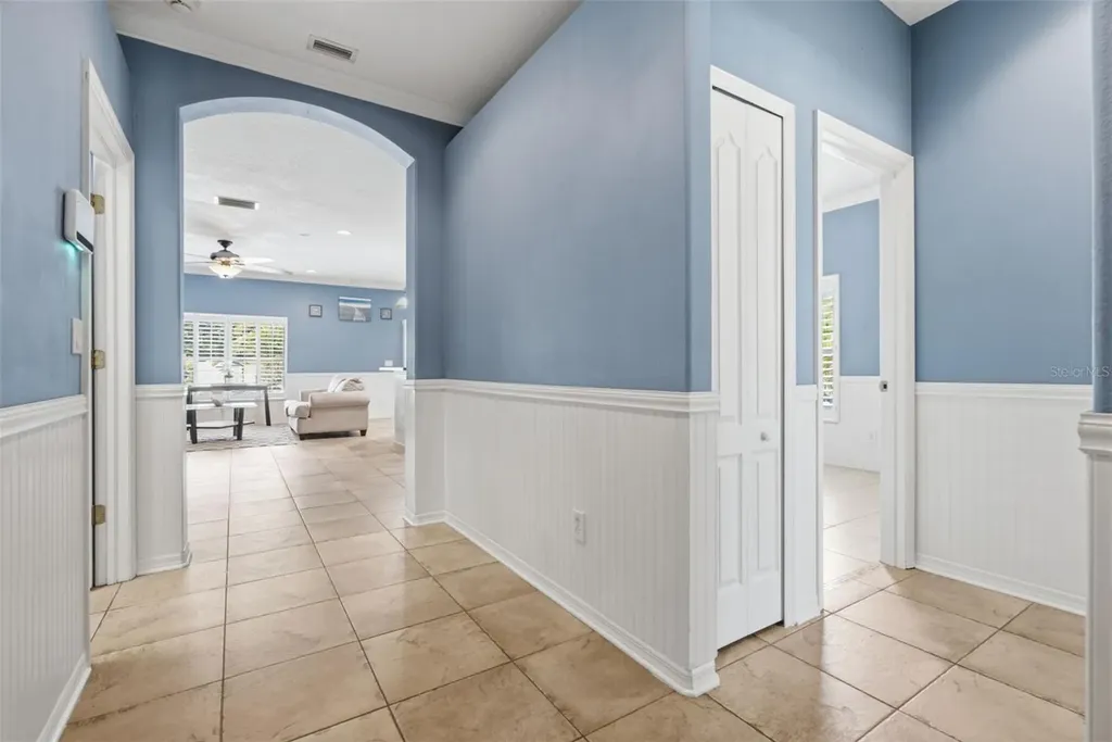 718 Griffen Heights Court Ruskin FL 33570