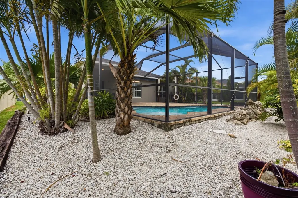 718 Griffen Heights Court Ruskin FL 33570