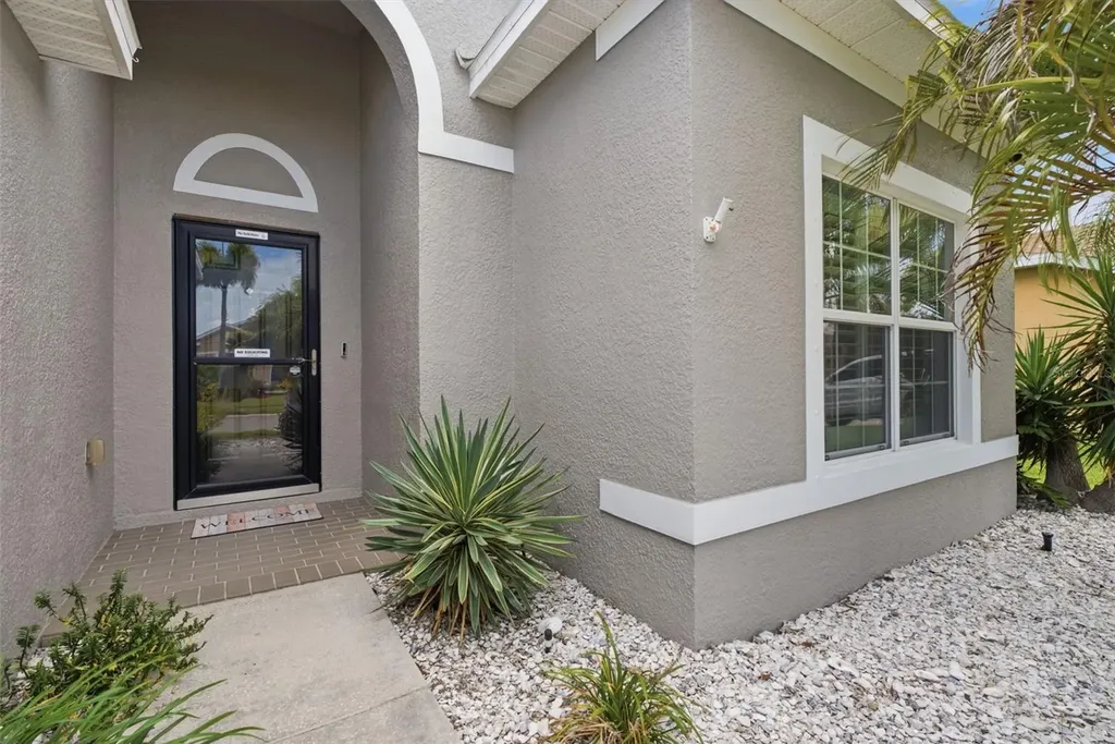 718 Griffen Heights Court Ruskin FL 33570