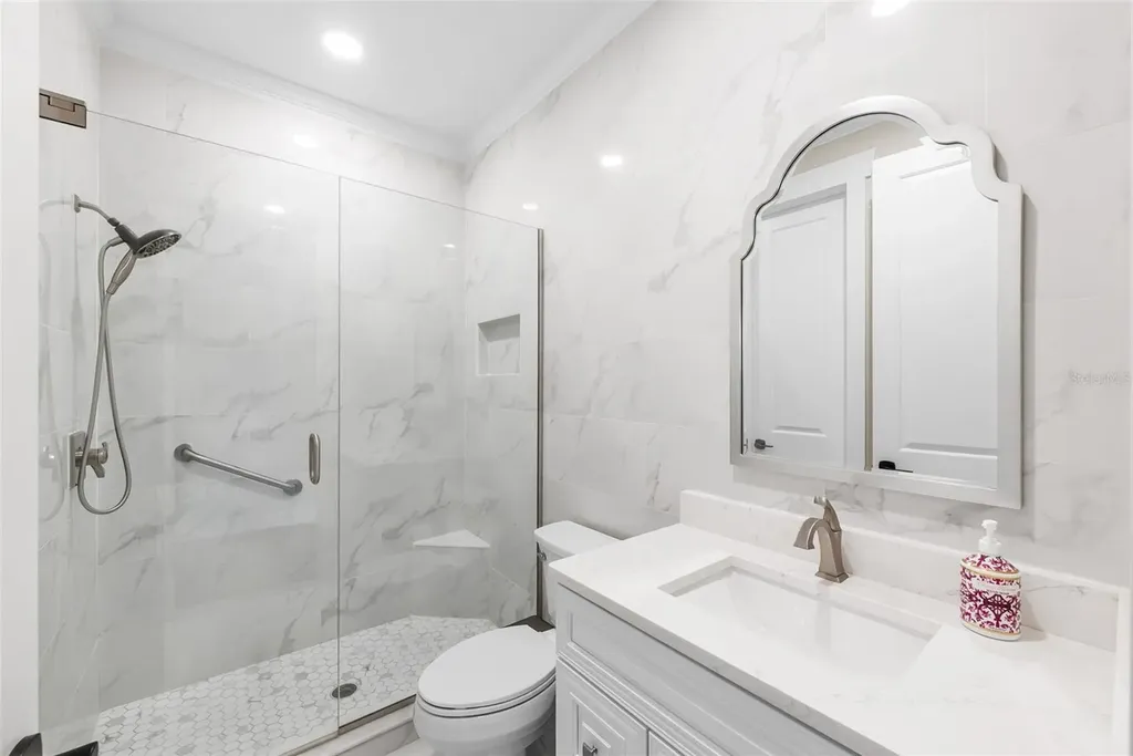 2915 W Bay View Avenue Tampa FL 33611