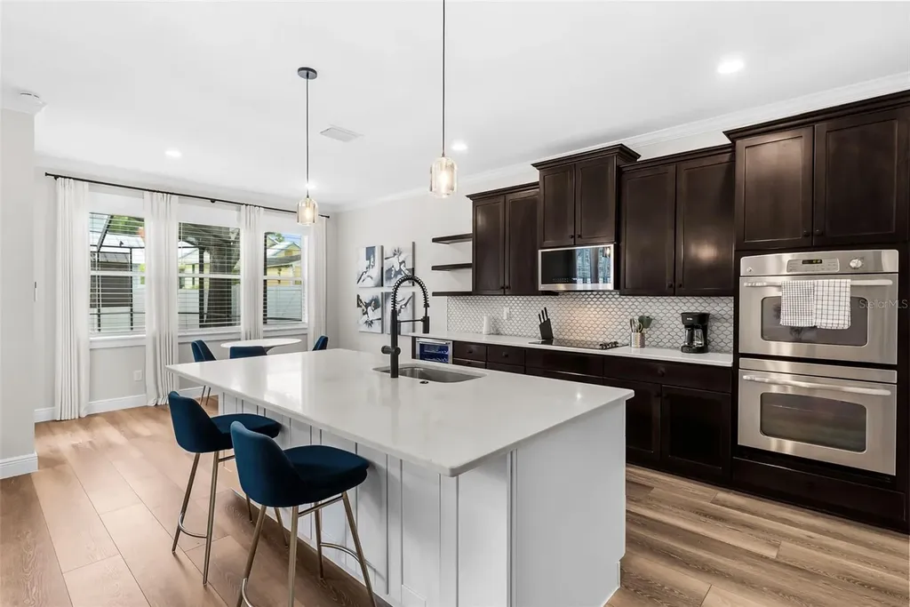 2915 W Bay View Avenue Tampa FL 33611