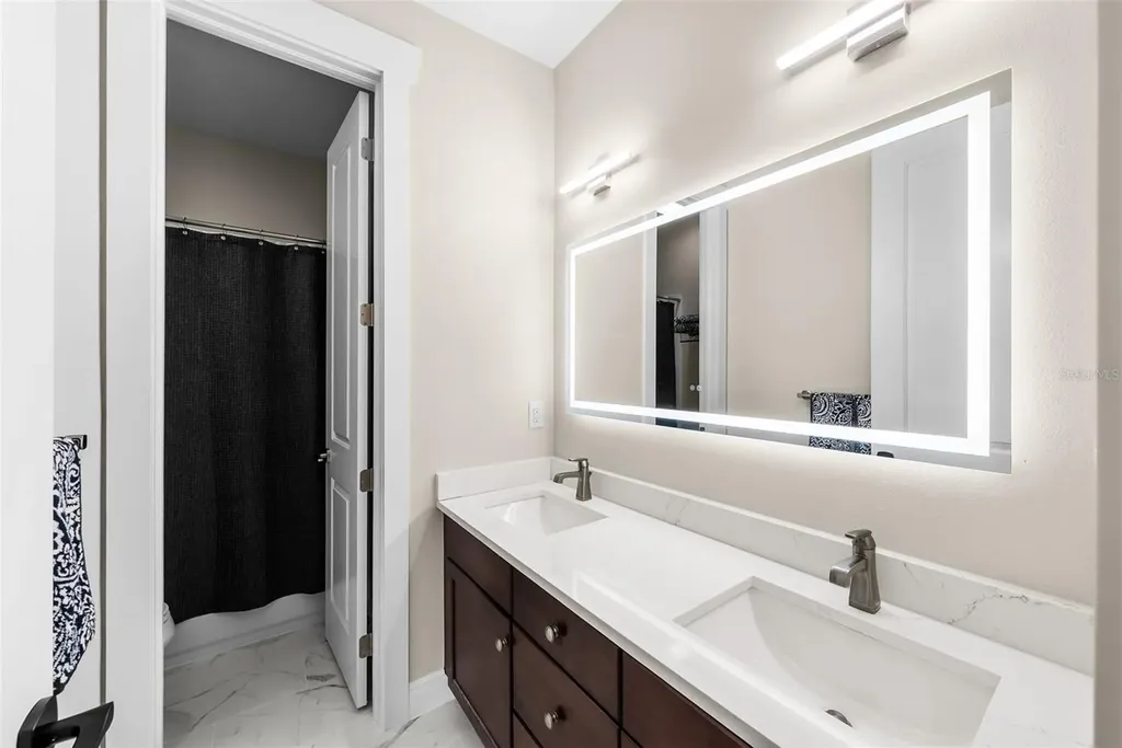 2915 W Bay View Avenue Tampa FL 33611