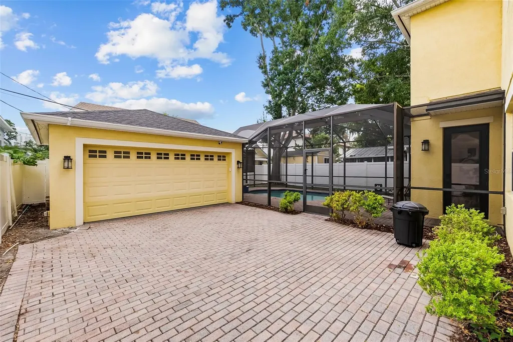 2915 W Bay View Avenue Tampa FL 33611