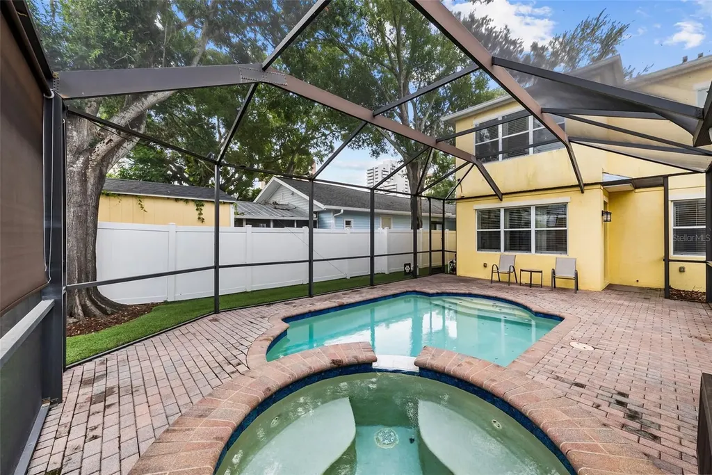 2915 W Bay View Avenue Tampa FL 33611