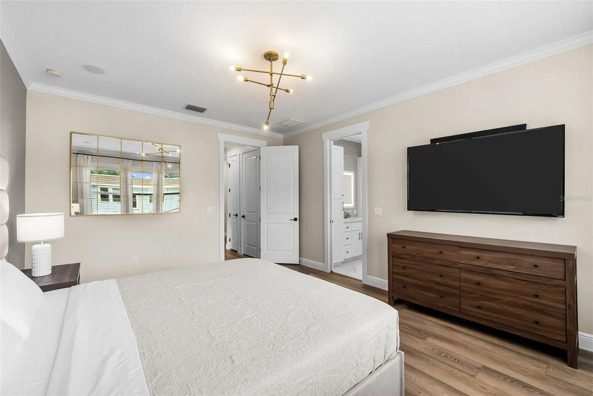 2915 W Bay View Avenue Tampa FL 33611