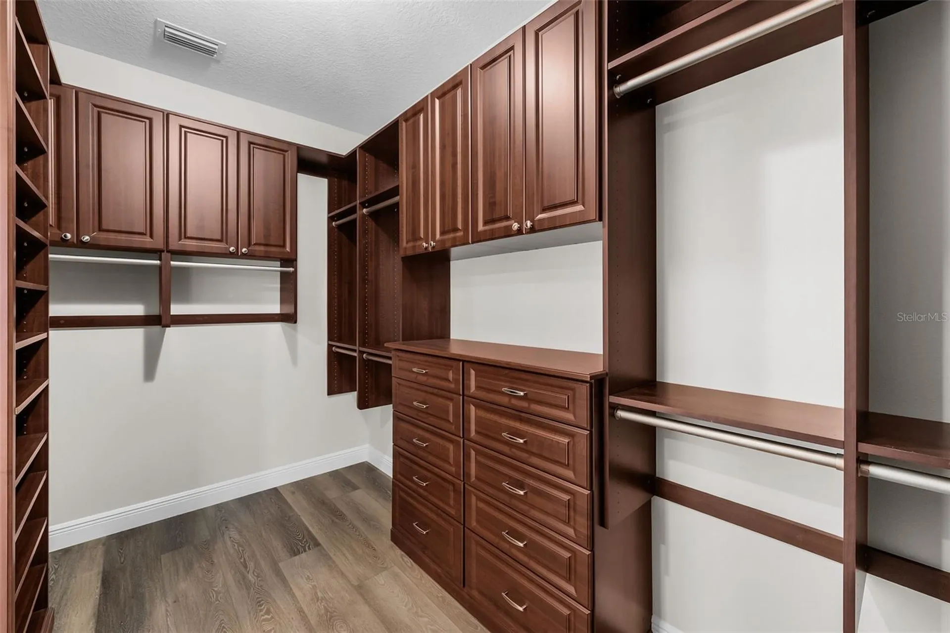 2915 W Bay View Avenue Tampa FL 33611