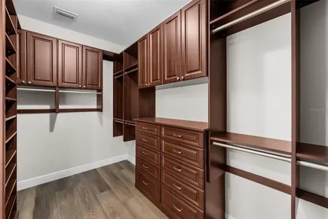 2915 W Bay View Avenue Tampa FL 33611