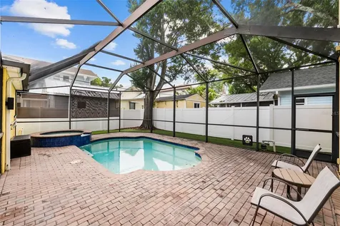 2915 W Bay View Avenue Tampa FL 33611
