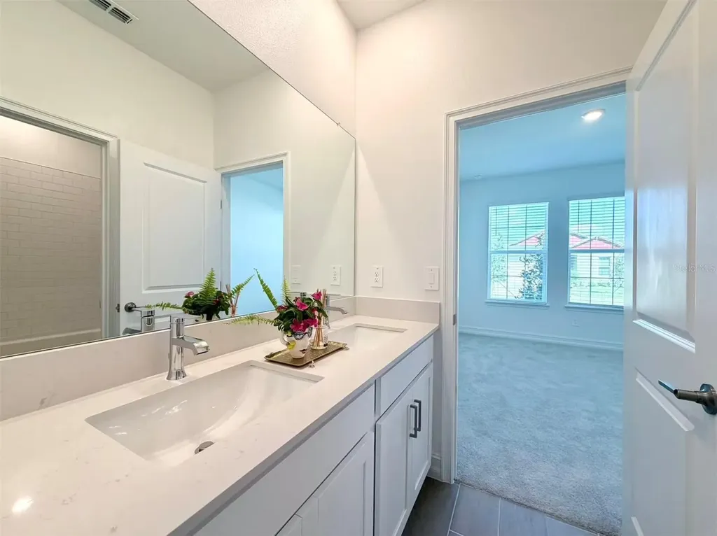 1307 Broward Drive Zephyrhills FL 33541