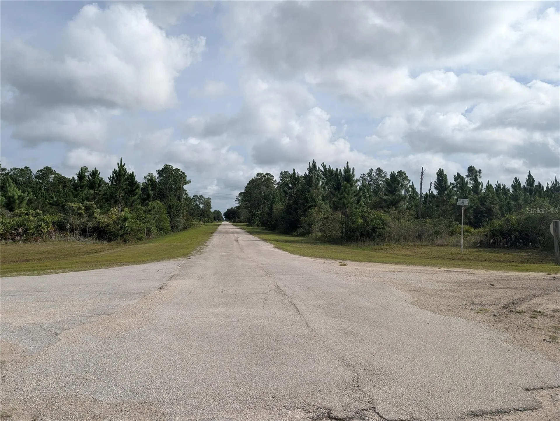 523 Belmonte Drive Indian Lake Estates FL 33855