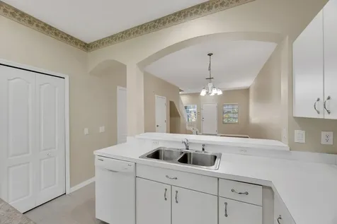 6737 Lake Rochester Lane Gibsonton FL 33534