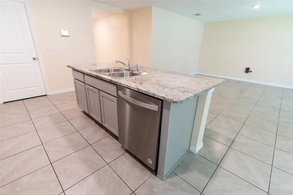 6747 SE 3rd Loop Ocala FL 34472
