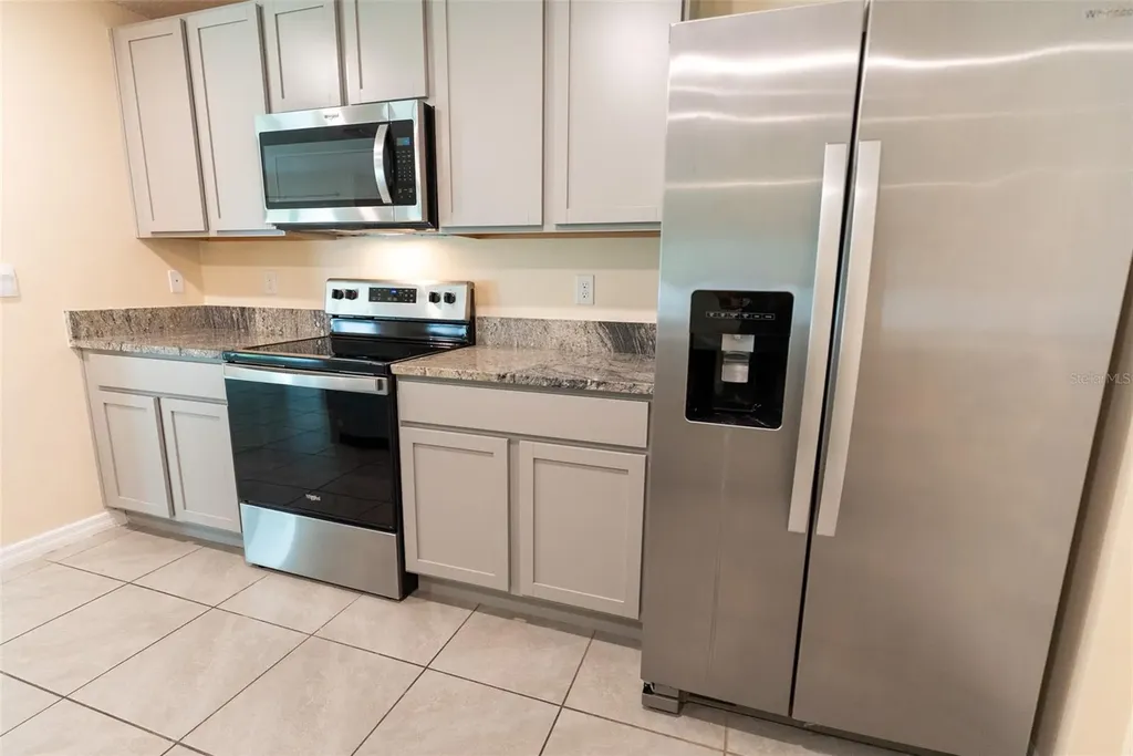 6747 SE 3rd Loop Ocala FL 34472