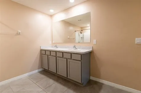 6747 SE 3rd Loop Ocala FL 34472