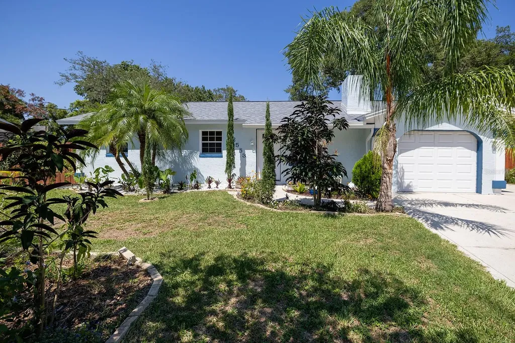 2553 Nordman Avenue New Smyrna Beach FL 32168