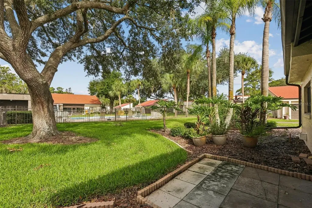 107 Seville Court N Plant City FL 33566