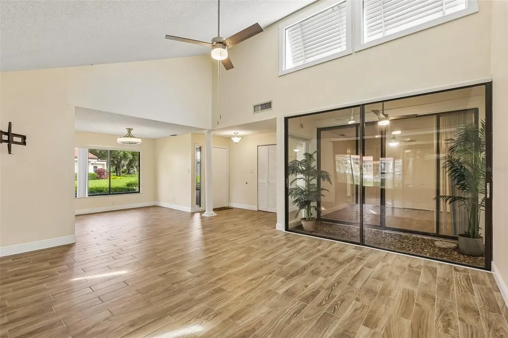 107 Seville Court N Plant City FL 33566